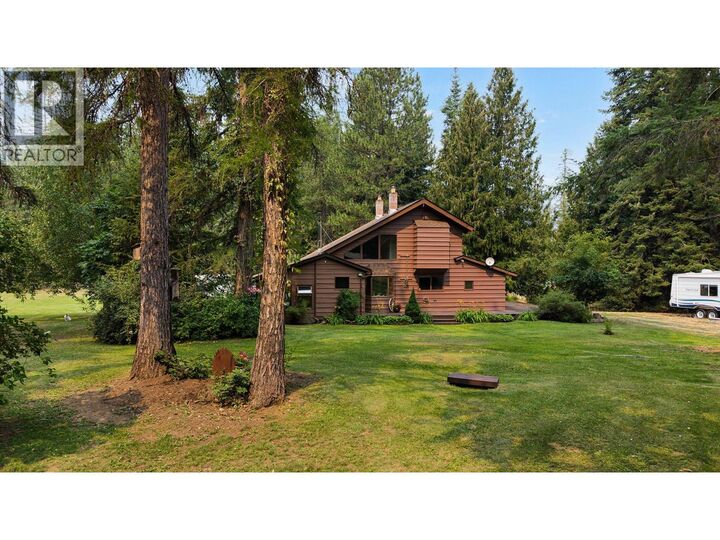 Property Photo: 5724 Crystal Road BC V0B 1W1