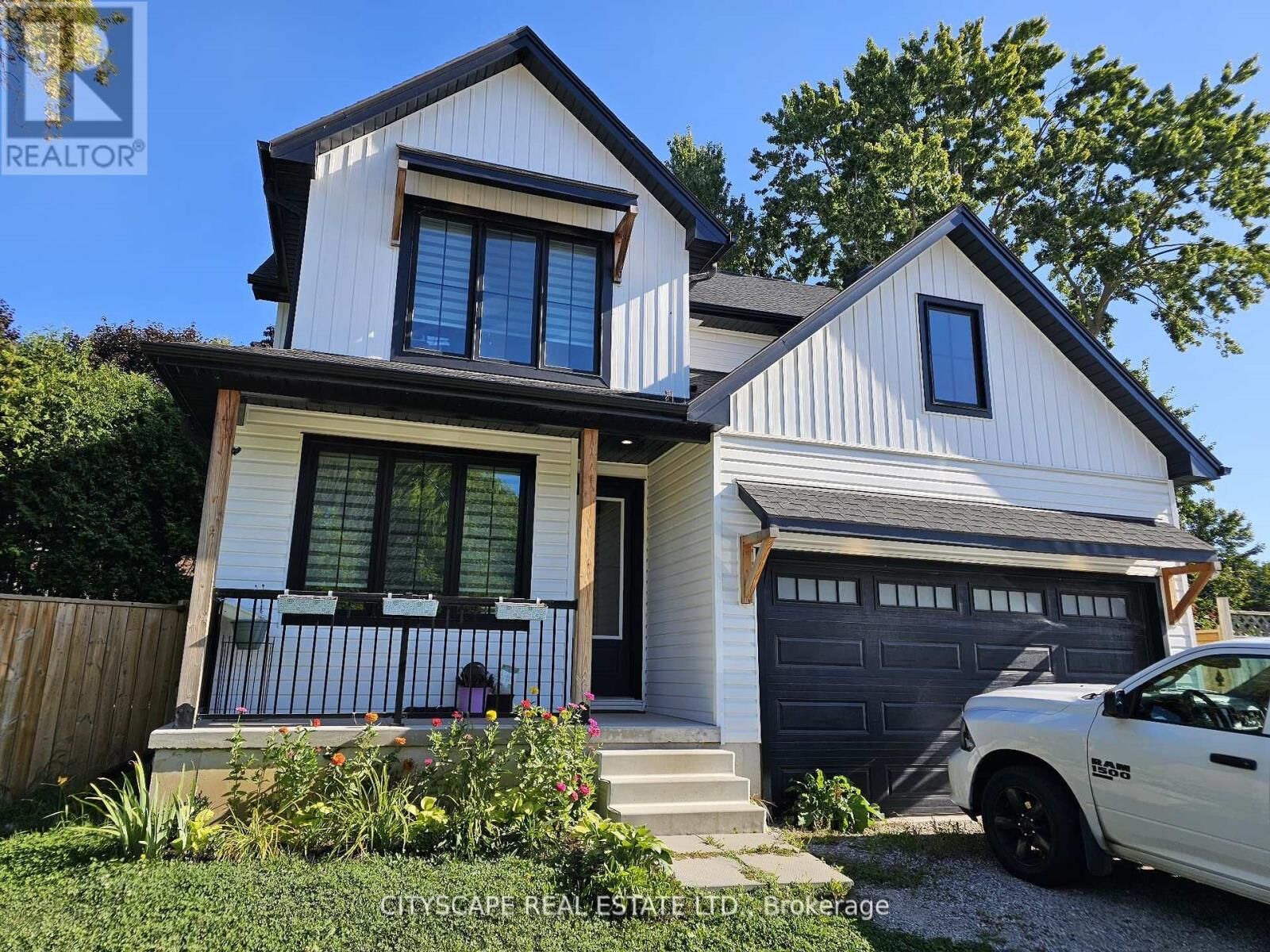 Property Photo:  274 Bell Street  ON N5C 2P3 