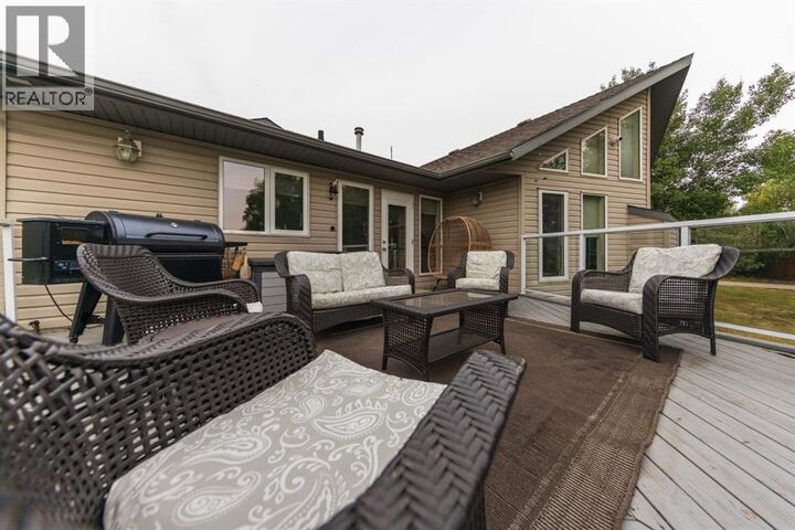 Property Photo: 4 Sandpiper Estates AB T9V 3B5