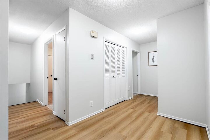 Property Photo: 820 Stella Avenue MB R2X 0A6