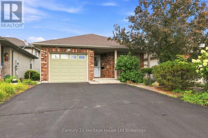 Property Photo: 26 Peach Street ON N4G 5N6