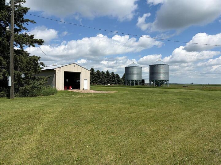 Property Photo:  153135 66 North Road North  MB R0M 2C0 