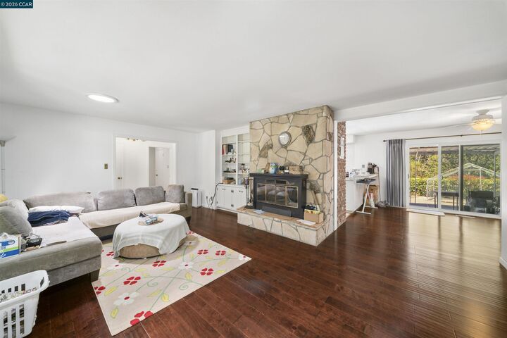 Property Photo: 732 Moraga Rd CA 94556