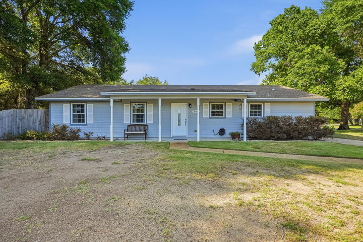 Property Photo:  3594 Morningtide Drive  FL 32563 