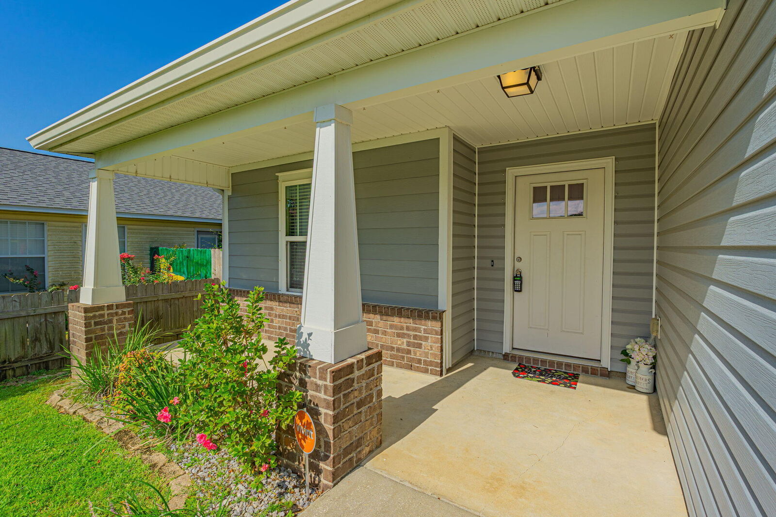 Property Photo:  2009 Presidio Street  FL 32566 
