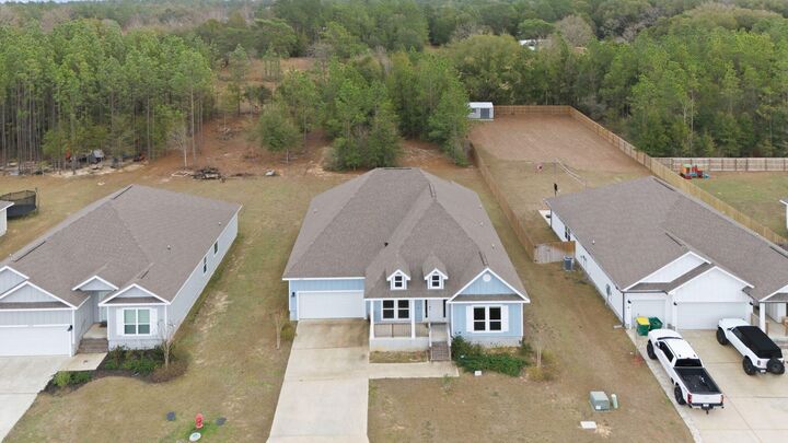 Property Photo:  2452 Dakota Way  FL 32536 
