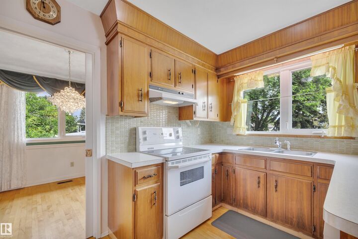 Property Photo:  7604 149 Avenue NW  AB T5C 2V7 