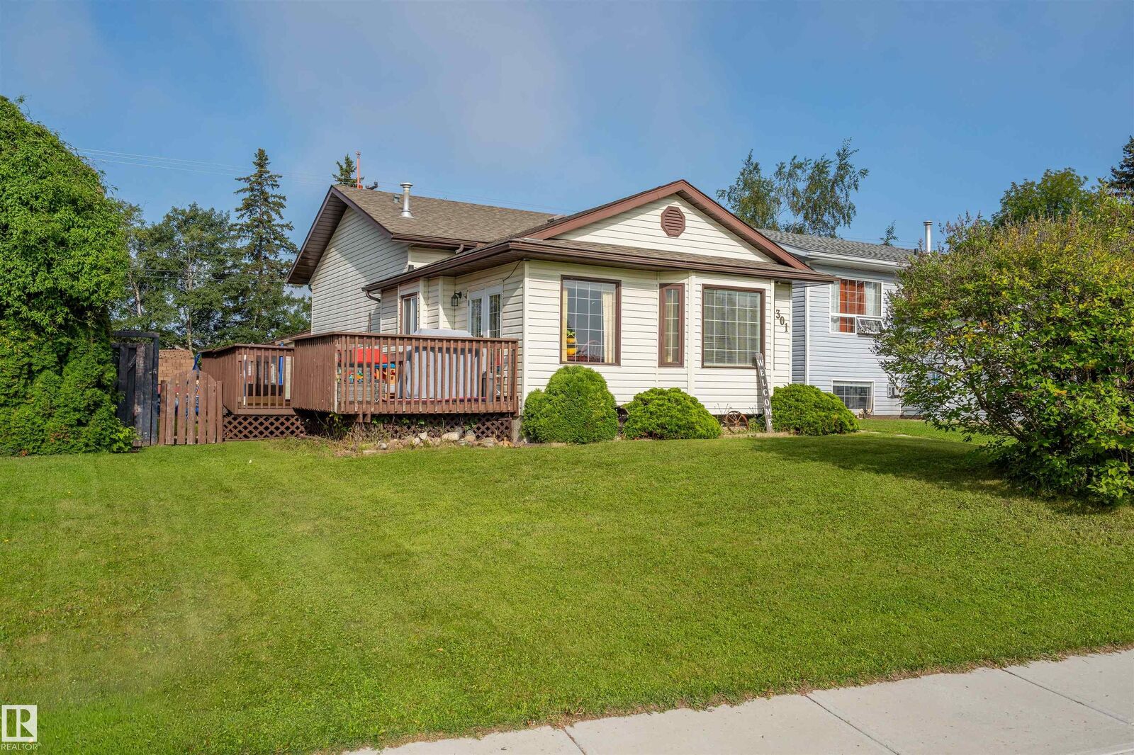 Property Photo: 301 22 Street AB T9M 1E8