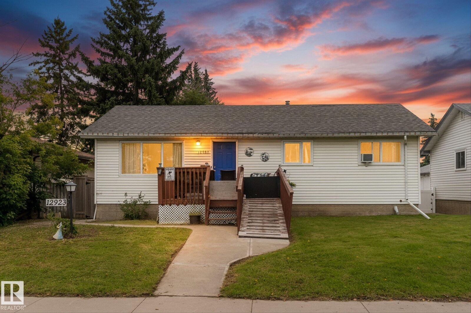 Property Photo: 12923 137 Avenue NW AB T5L 4C3