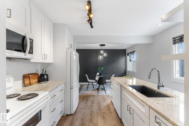 Property Photo: 281 Lancaster Terrace NW AB T5X 5T6