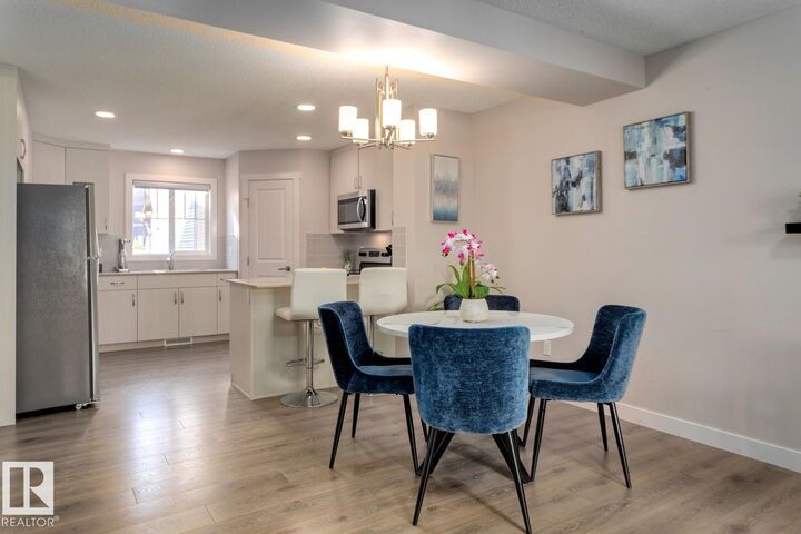 Property Photo: 1005 Graydon Hill Boulevard SW 72 AB T6W 3J5