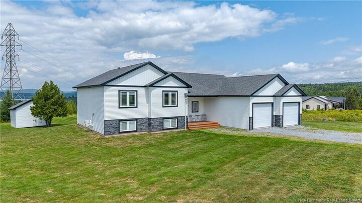 34 McMaster Avenue — photo 1