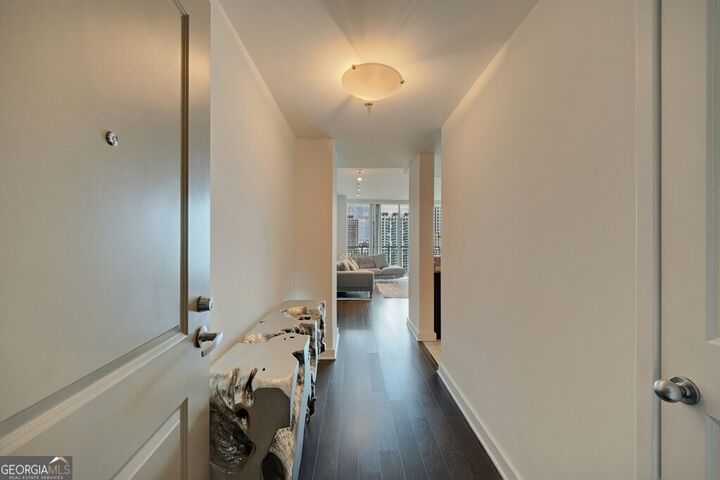 Property Photo:  3338 Peachtree Road NE 1807  GA 30326 