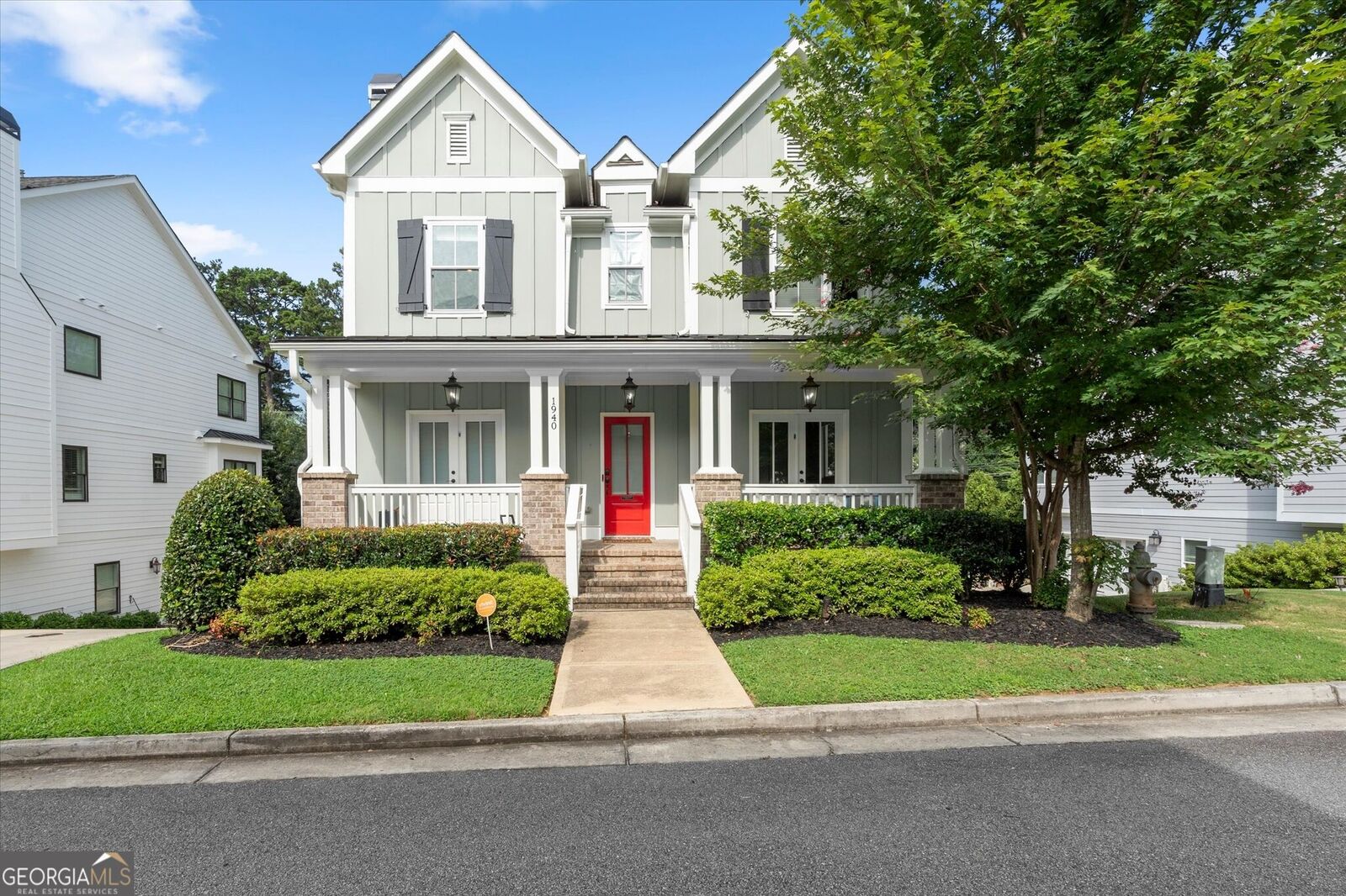 Property Photo:  1940 Park Chase Lane NE  GA 30324 