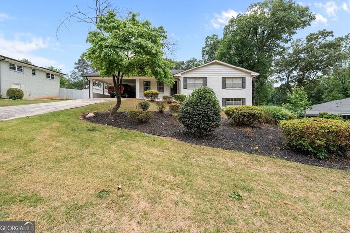Property Photo:  1083 Amelia Drive SW  GA 30060 