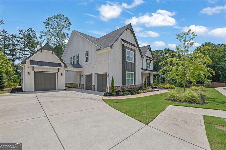 Property Photo:  120 Chateau Place  GA 30188 