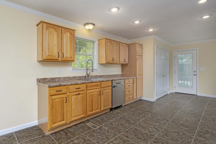 Property Photo: 418 Haywood Lane TN 37321