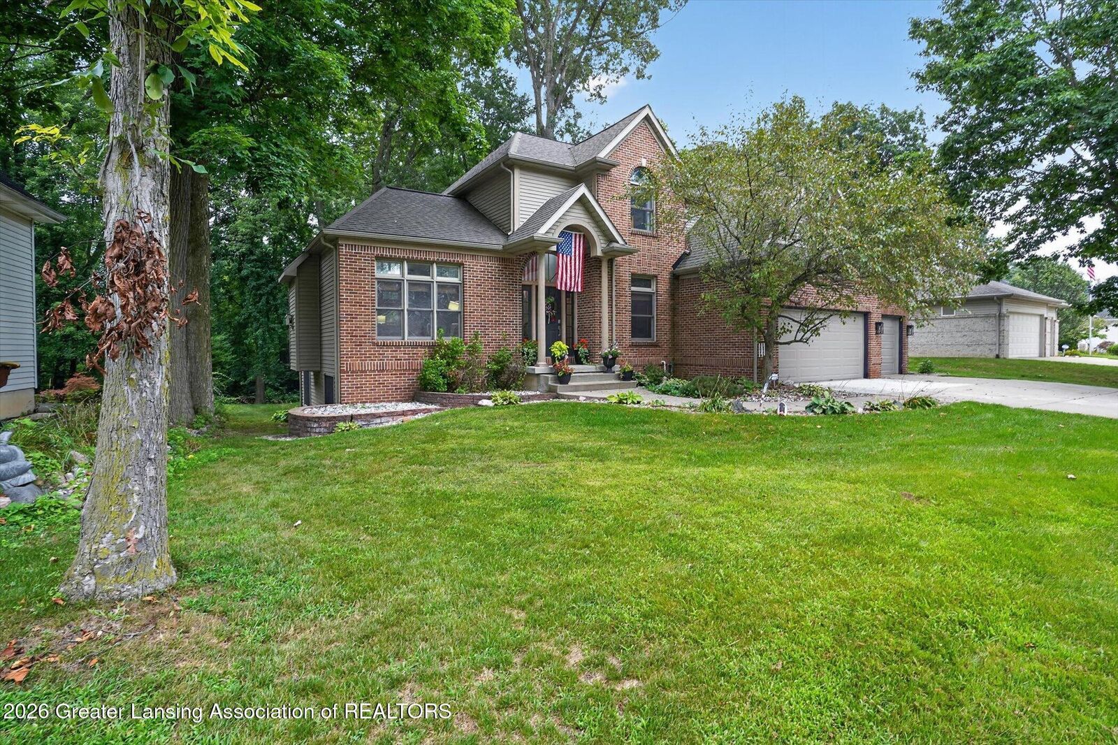 Property Photo:  2586 Sanibel Hollow  MI 48842 