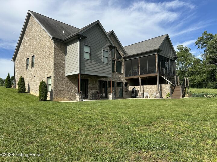 Property Photo: 279 Lansdowne Cres KY 40245