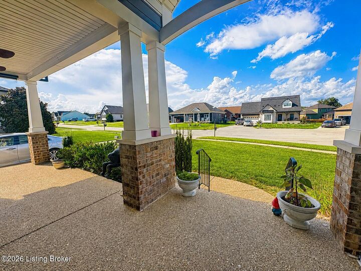 Property Photo: 147 Williamsburg Ct KY 40047