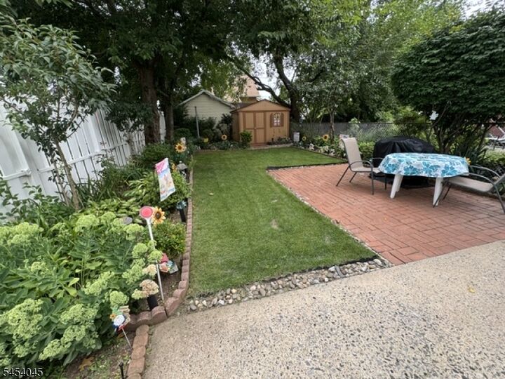 Property Photo: 582 Garden Ave NJ 07095