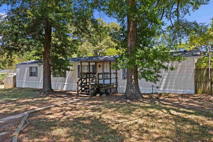 Property Photo: 190 N County Road 2123 TX 75603