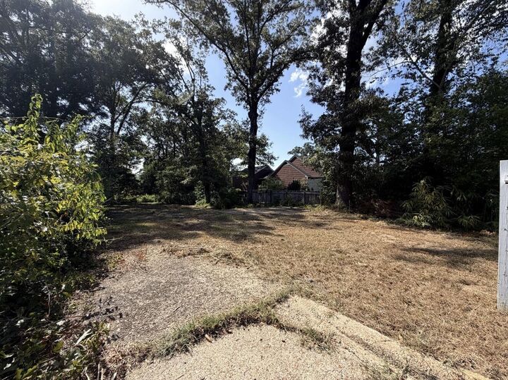 Property Photo:  917 N James Ave.  MS 39648 