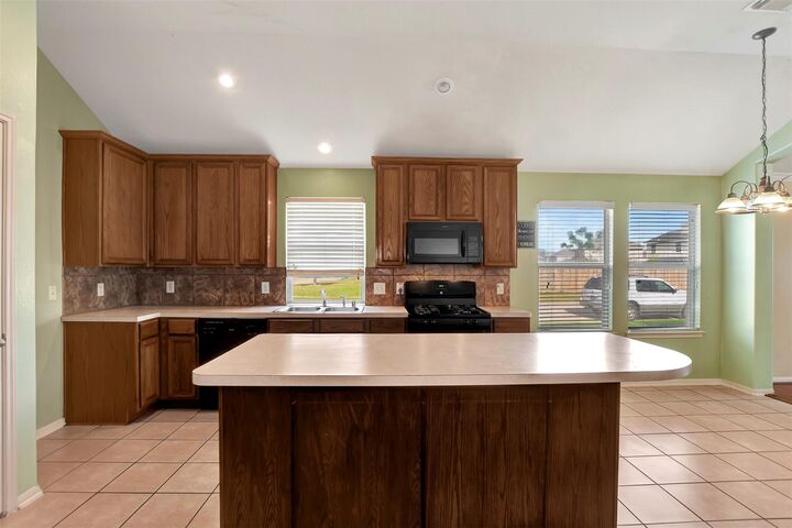 Property Photo: 5918 Durango Mist Lane TX 77449