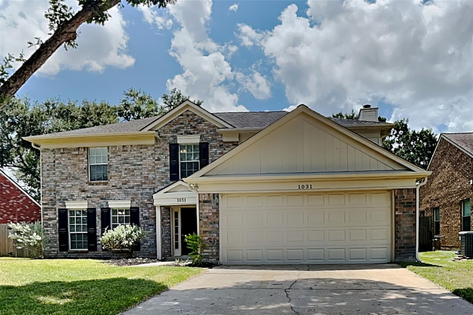 Property Photo: 1031 Cascade Creek Drive TX 77450