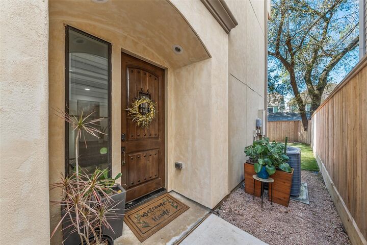 Property Photo: 2601 Bevis Street E TX 77008