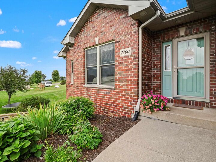 Property Photo:  7460 Prairie View Lane  IA 52003 