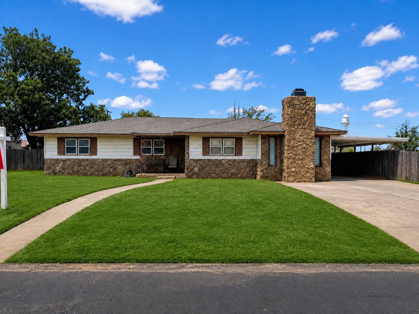 Property Photo: 204 Wilson Street TX 79371