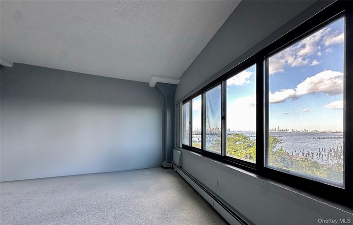 Property Photo: 10 Bay Street Landing 2B NY 10301