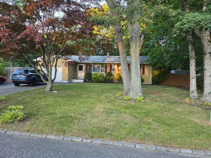 Property Photo:  139 Parkside Avenue  NY 11764 