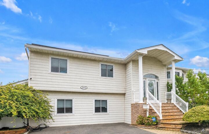 Property Photo:  2072 Legion Street  NY 11710 
