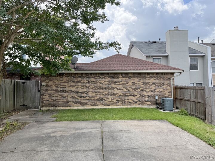 Property Photo: 1615 Cobblestone Court AL 36117