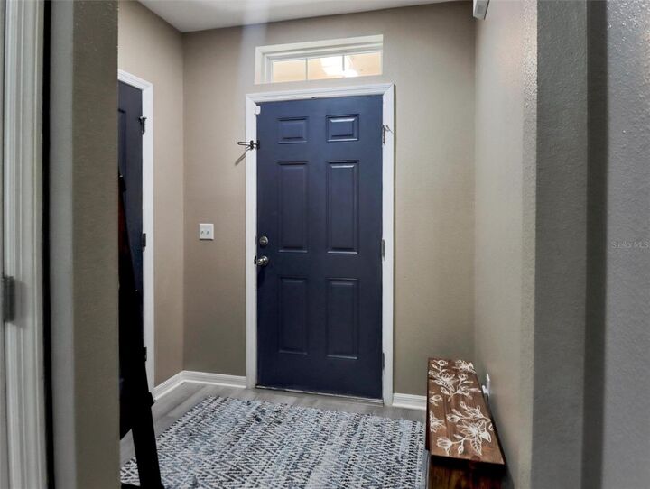 Property Photo: 10408 Whispering Hammock Drive FL 33578