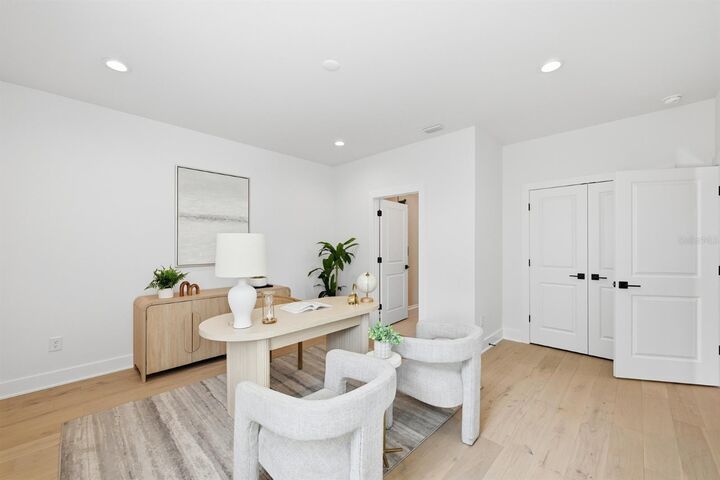 Property Photo: 310 W Columbus Drive 8 FL 33602