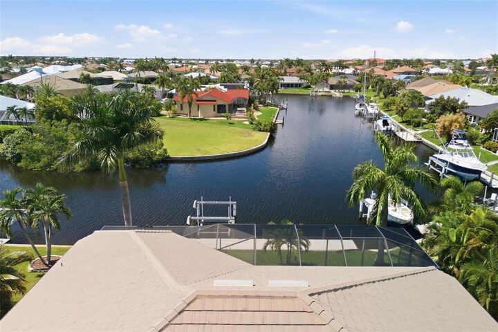 Property Photo:  1418 Kinglet Drive  FL 33950 