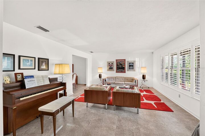 Property Photo:  4624 NW 19th Place  FL 32605 