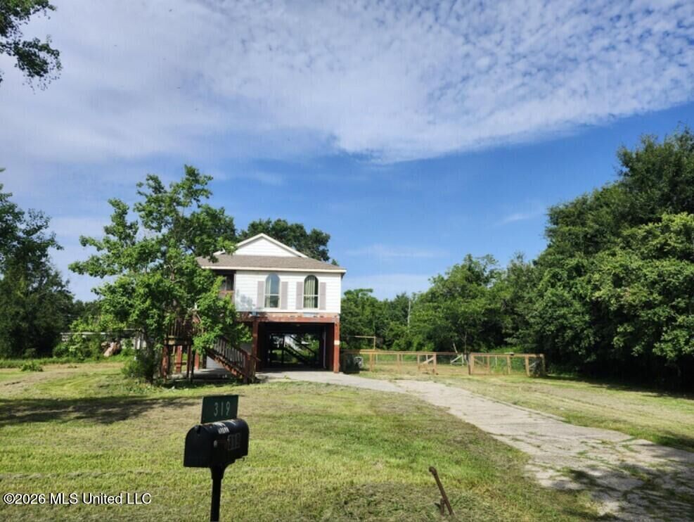Property Photo:  319 Hiern Avenue  MS 39571 