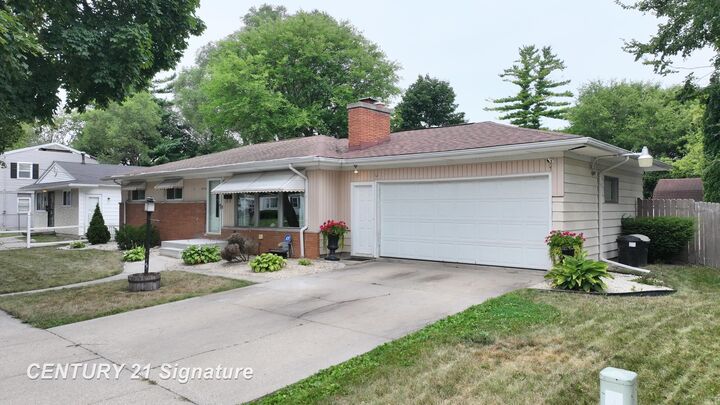 Property Photo:  334 S 20th Street  MI 48601 