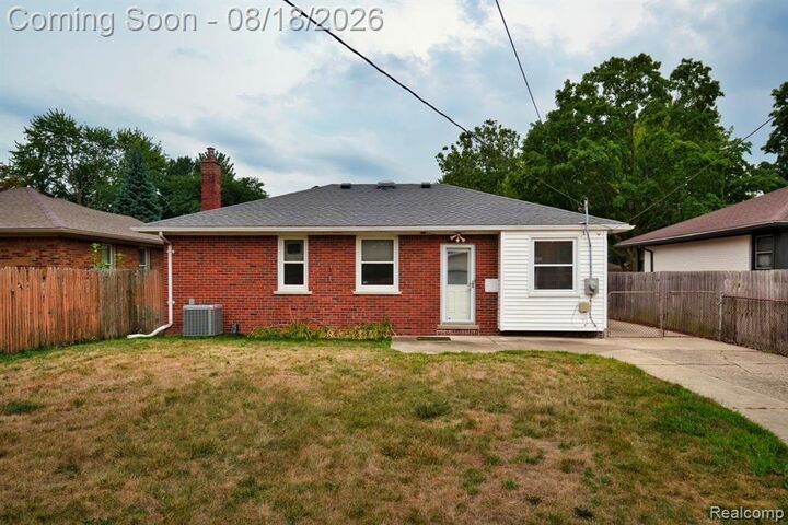 Property Photo:  22685 Oconnor Street  MI 48080 4124 