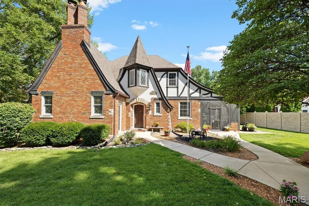 Property Photo:  105 Florence Street  IL 62254 