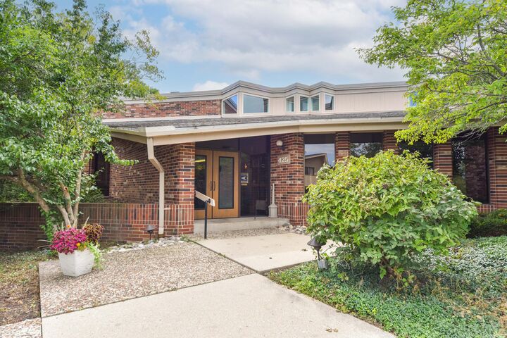 Property Photo: 425 W Willow Ct WI 53217