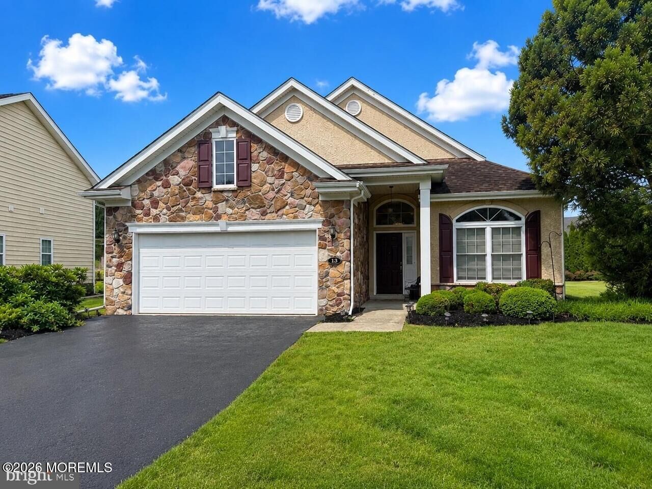 Property Photo:  13 Wedgewood Court  NJ 08009 