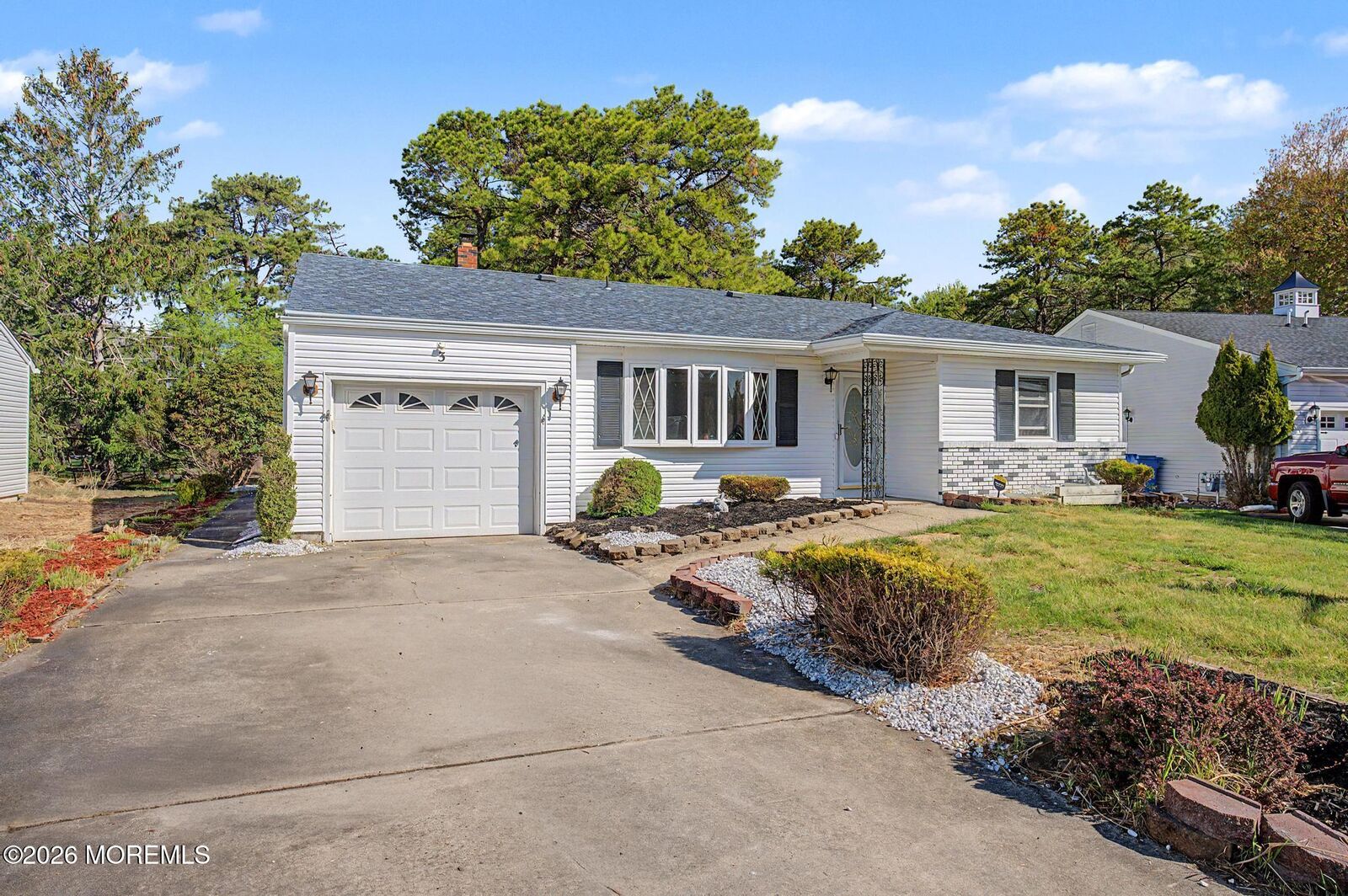 Property Photo:  3 Whitaker Drive  NJ 08757 