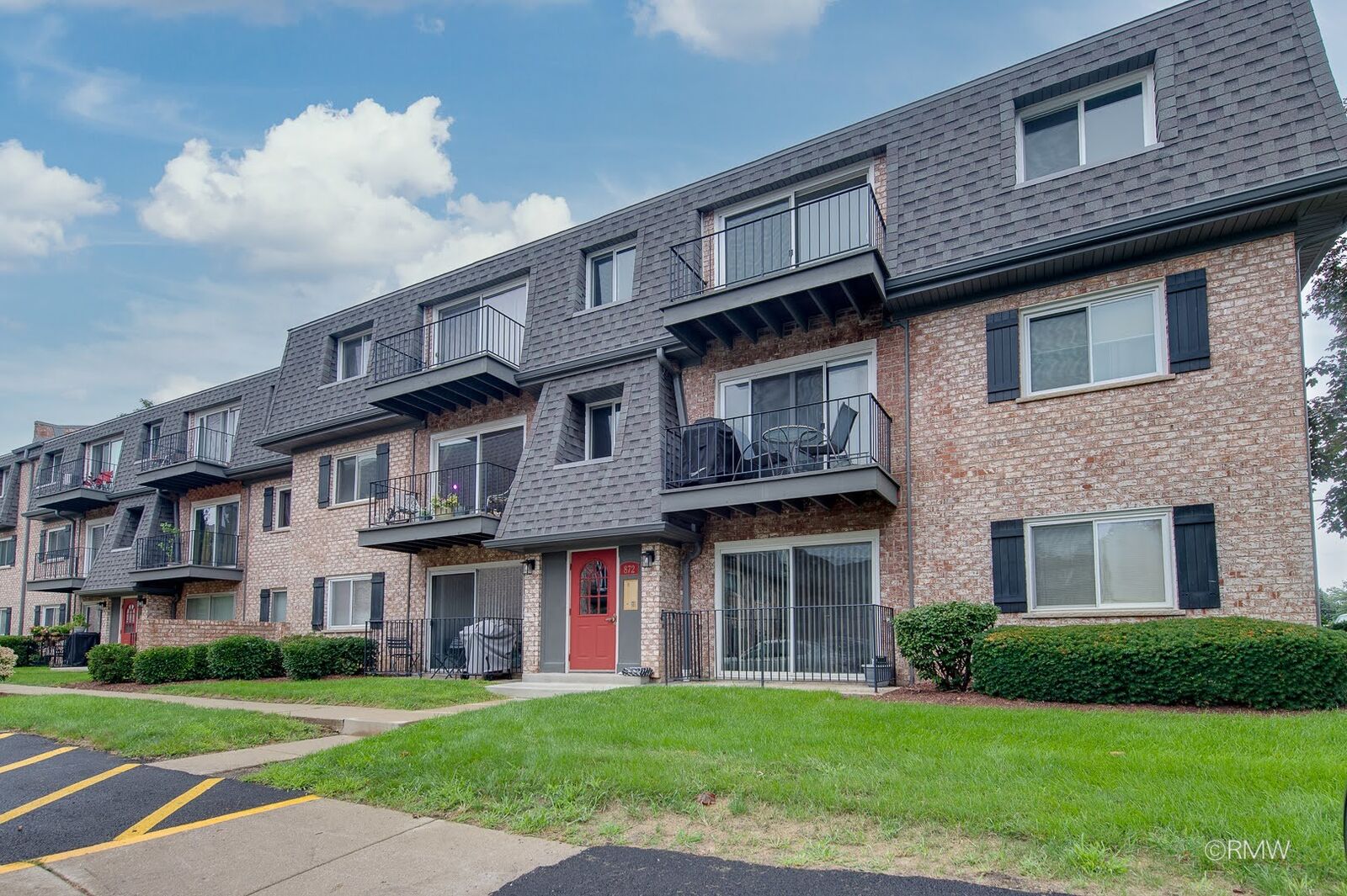 Property Photo:  872 S Plum Grove Road 305  IL 60067 