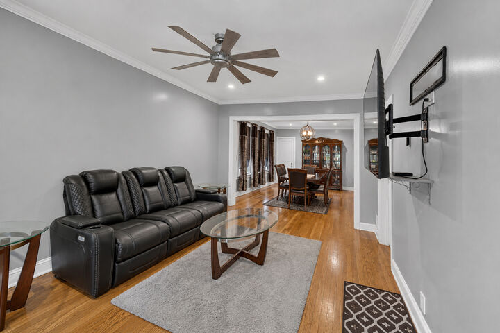 Property Photo: 9926 S Wentworth Avenue IL 60628