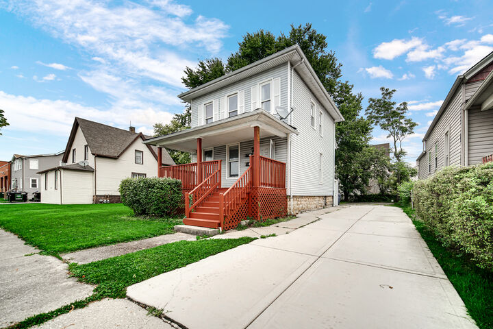 Property Photo:  133 S 7th Avenue  IL 60153 